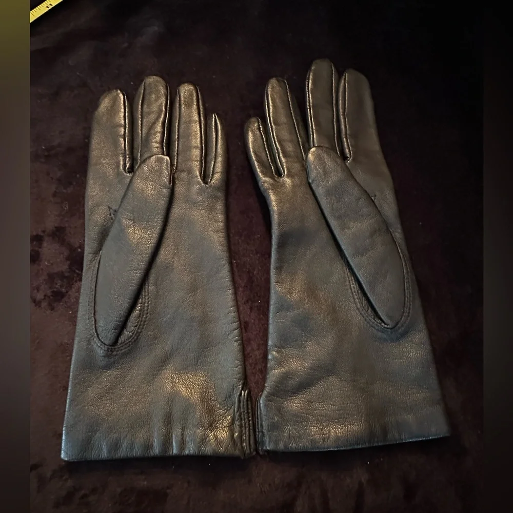 Vintage Leather Gloves. Extremely Soft Leather. Size 7